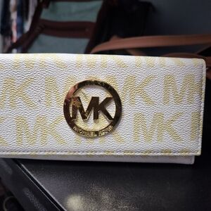 Michael Kors White and Gold Logo Wallet